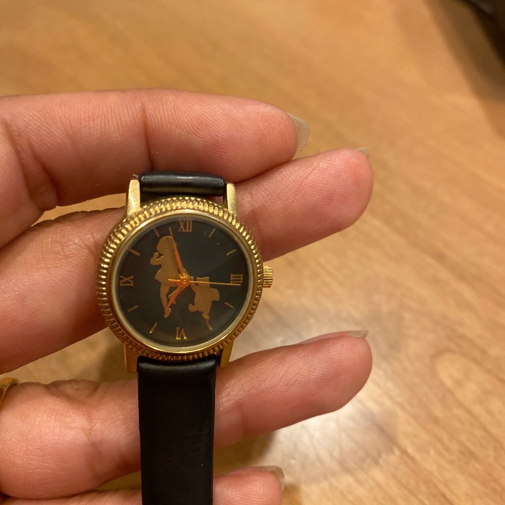Classic Pooh watch; Vintage; brand new battery!